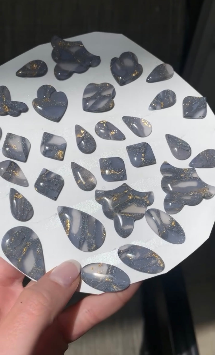 HALO STATEMENTS (blue-gray quartz)