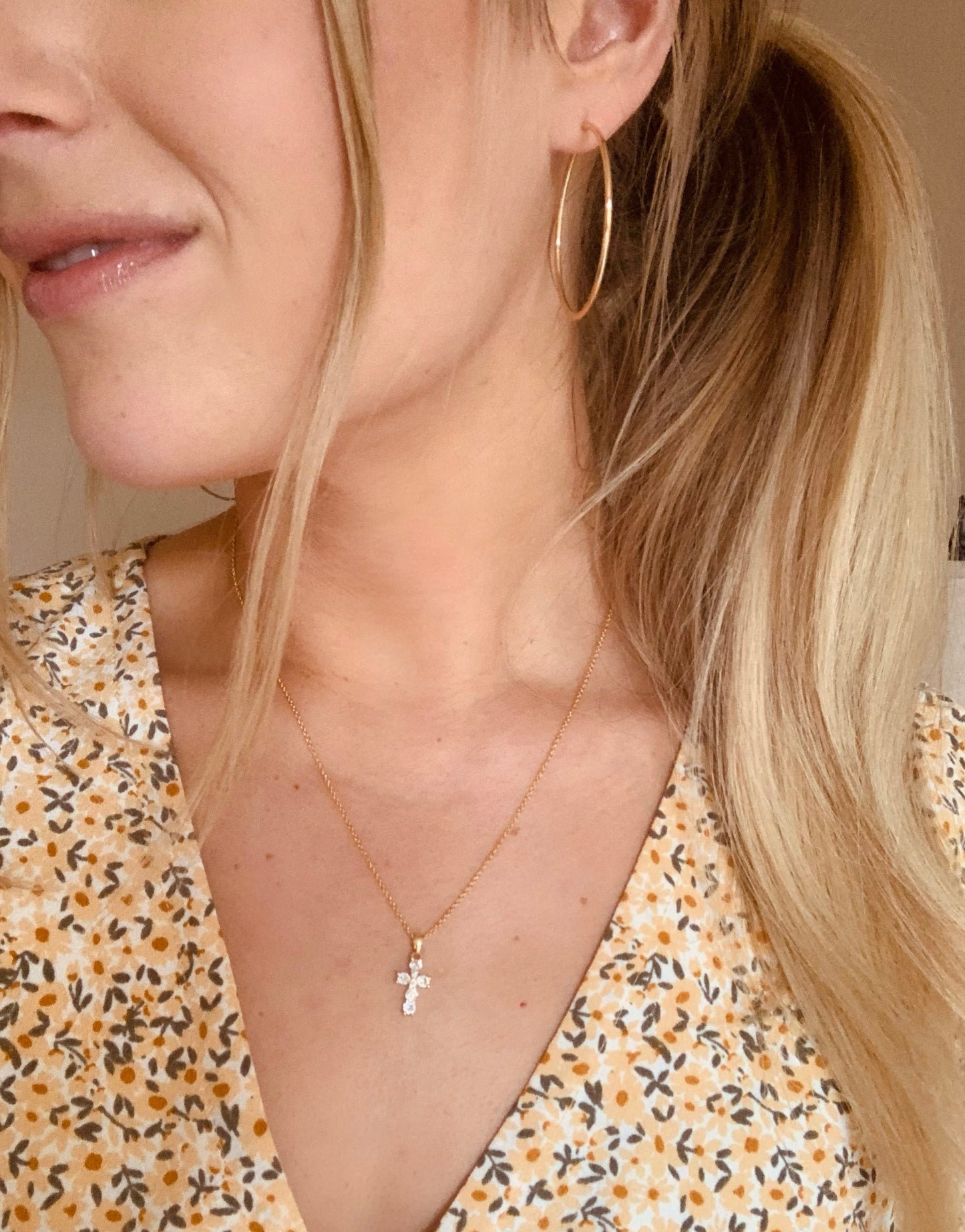 CRYSTAL CROSS NECKLACE