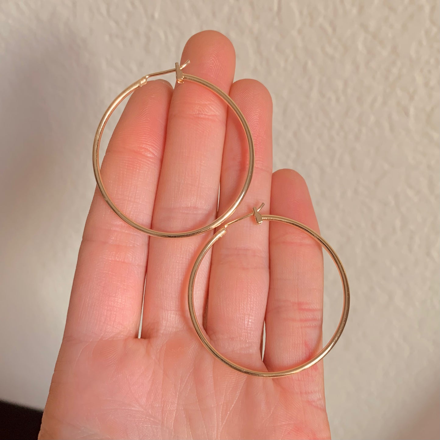 ON MY WAY THIN HOOPS