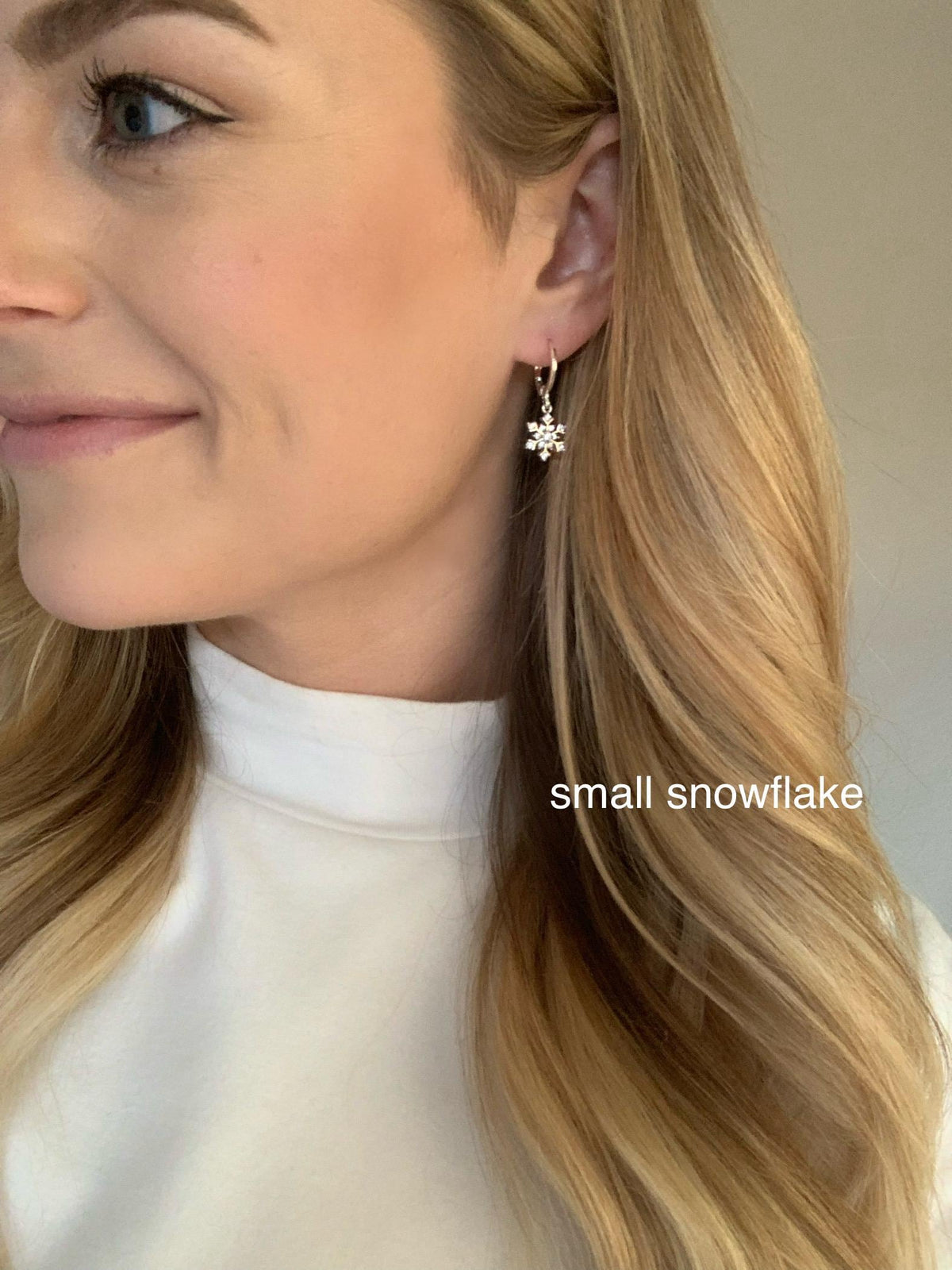 SILVER SNOWFLAKE HUGGIES | silver snow flake hoop earrings | holiday jewelry | sparkly Christmas earrings | chic snowflake hoops | platinum