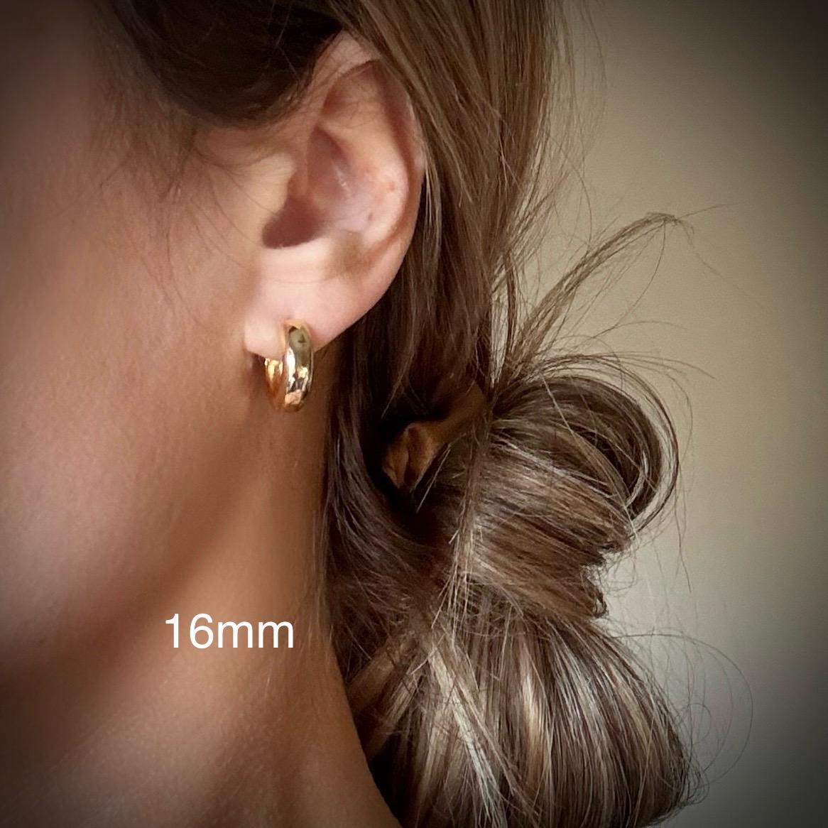 CHIC THICK HOOPS | 18k gold coated | simple hoop earrings | sensitive skin hoops | chubby huggie hoops | thick hoops | gold clasp hoops